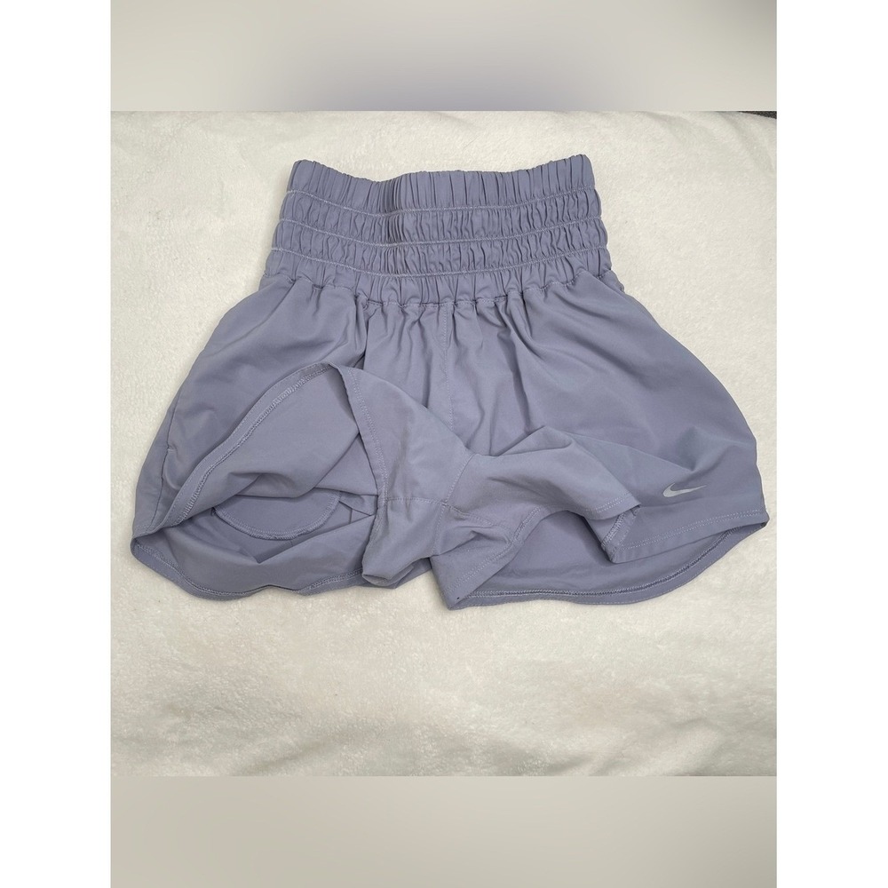Nike sz S Lavender High-Waist Athletic Shorts Gym Work Out Athletic Run Summer - Picture 3 of 8